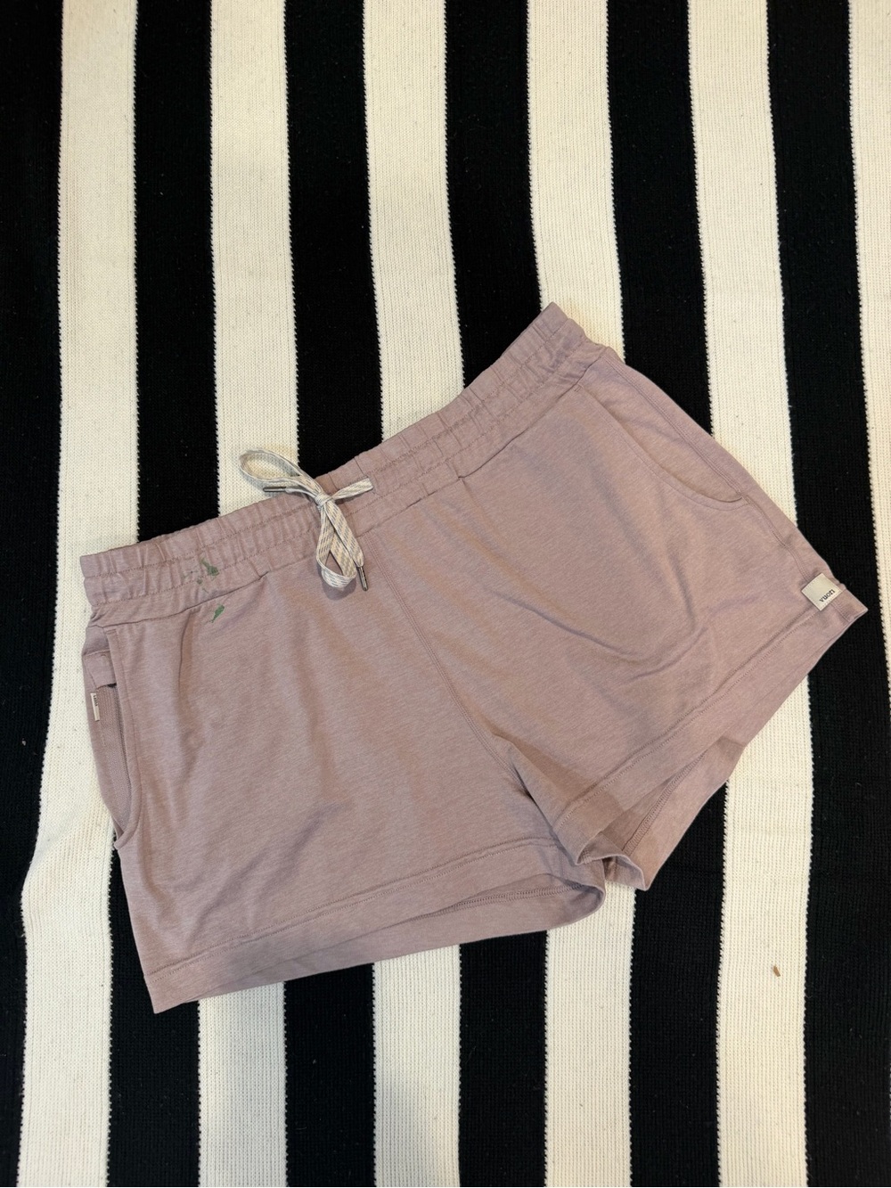 Vuori Halo Performance Shorts Mauve Pink Size Medium